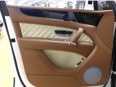 2017 Bentley BENTAYGA — миниатюра 13
