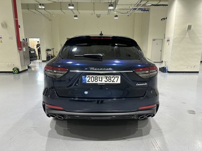 MASERATI LEVANTE - 3