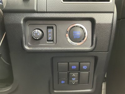 TOYOTA LAND CRUISER PRADO - 8