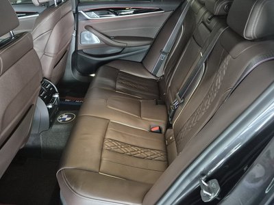صورة مصغرة 11 لـ 2021 BMW 5 SERIES