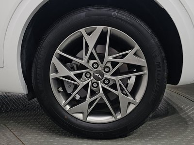 صورة 9 لـ 2023 Genesis GV70