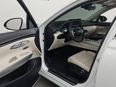 صورة مصغرة 14 لـ 2023 Genesis GV70