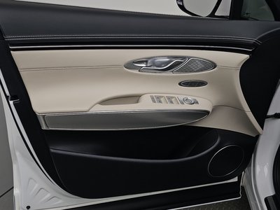 صورة مصغرة 15 لـ 2023 Genesis GV70