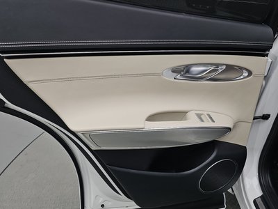 صورة مصغرة 16 لـ 2023 Genesis GV70