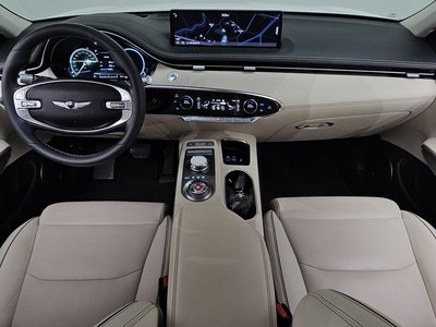 صورة 5 لـ 2023 Genesis GV70