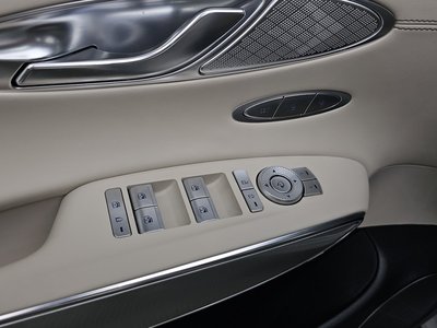 صورة مصغرة 24 لـ 2023 Genesis GV70
