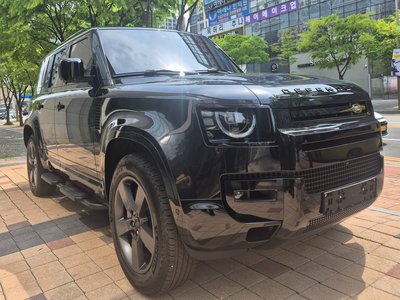 LAND ROVER DEFENDER - 4