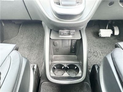 2023 Mercedes-BENZ V-CLASS — миниатюра 18