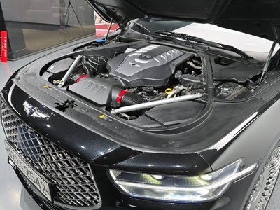 صورة 7 لـ 2019 Genesis G90