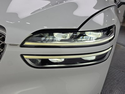 صورة 9 لـ 2022 Genesis GV70