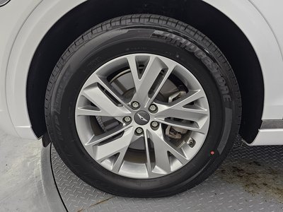 صورة 6 لـ 2022 Genesis GV70