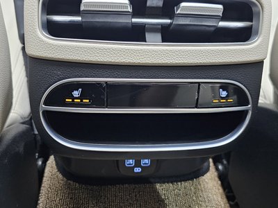 2022 Genesis GV70 — миниатюра 27
