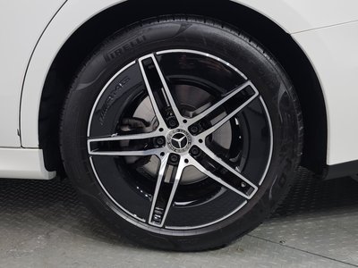 MERCEDES-BENZ E-CLASS - 6