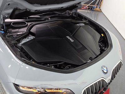 BMW I7 - 7