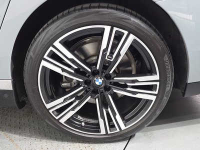 BMW I7 - 8