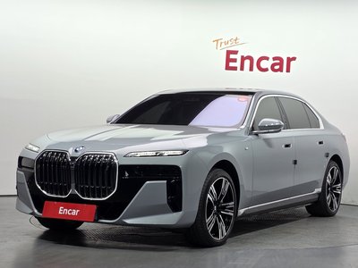 BMW I7 - 1