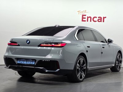 BMW I7 - 4