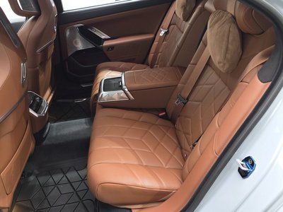 صورة مصغرة 18 لـ 2025 BMW I7