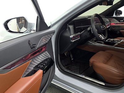صورة مصغرة 13 لـ 2025 BMW I7