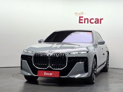 BMW I7 - 2