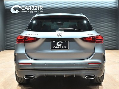 MERCEDES-BENZ GLA - 7