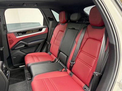 2024 Porsche CAYENNE — миниатюра 19