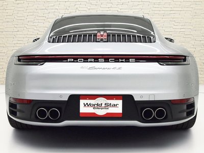 PORSCHE 911 - 4
