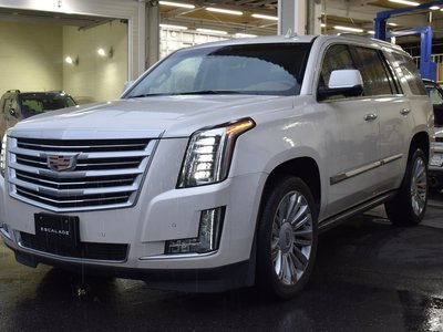 CADILLAC ESCALADE - 1