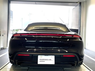 2023 Porsche TAYCAN photo 6