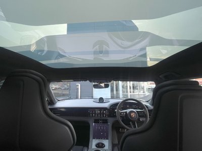 2023 Porsche TAYCAN — миниатюра 17