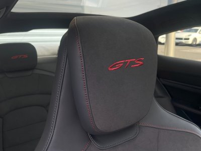 2023 Porsche TAYCAN — миниатюра 18
