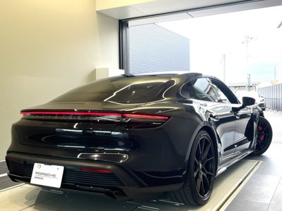 2023 Porsche TAYCAN photo 5