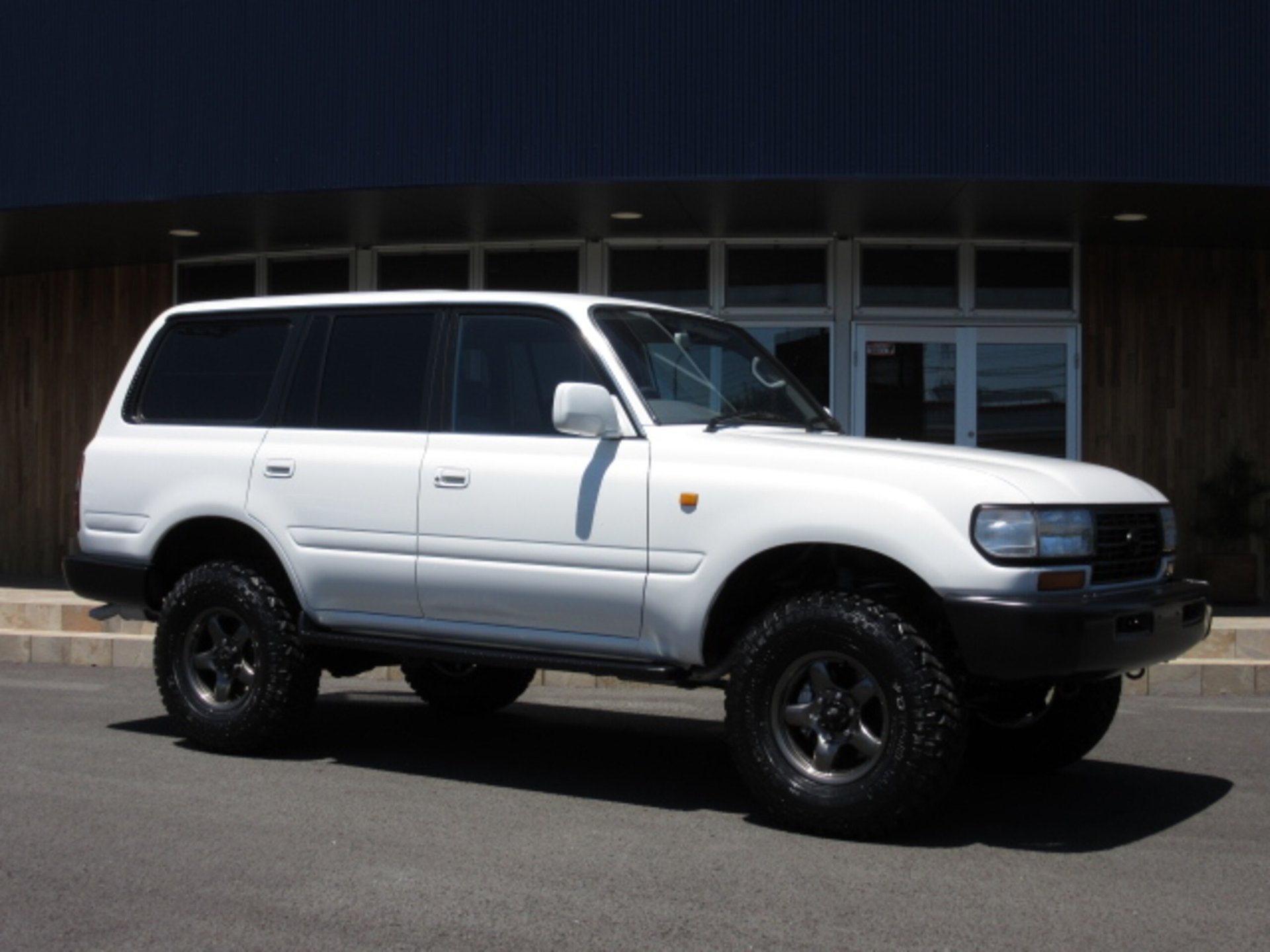 TOYOTA LAND CRUISER 80 - View 1