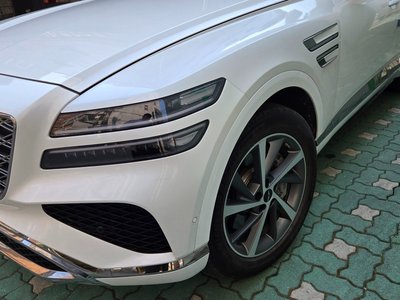 GENESIS GV80 - 10