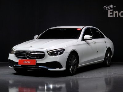 2021 Mercedes-BENZ E-CLASS photo 1