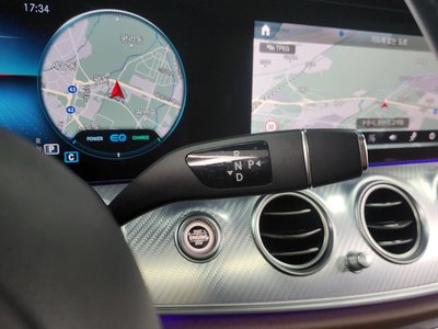 2021 Mercedes-BENZ E-CLASS photo 9