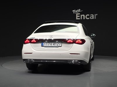 MERCEDES-BENZ E-CLASS - 4