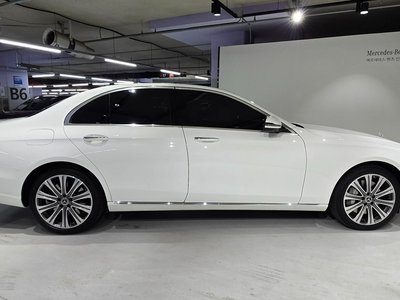 MERCEDES-BENZ E-CLASS - 9