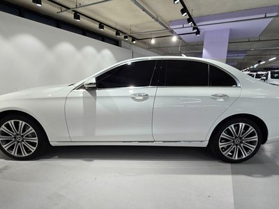 MERCEDES-BENZ E-CLASS - 8