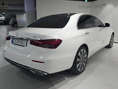 MERCEDES-BENZ E-CLASS - 3