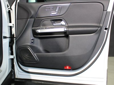 2025 Mercedes-BENZ GLB 缩略图 40