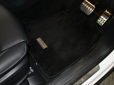 2025 Mercedes-BENZ GLB 缩略图 37