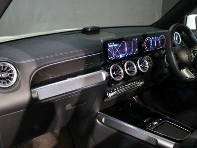 2025 Mercedes-BENZ GLB 缩略图 16