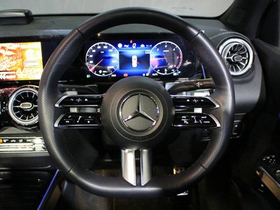 2025 Mercedes-BENZ GLB 缩略图 17