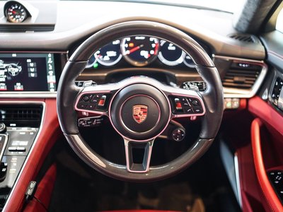 صورة مصغرة 12 لـ 2018 Porsche PANAMERA
