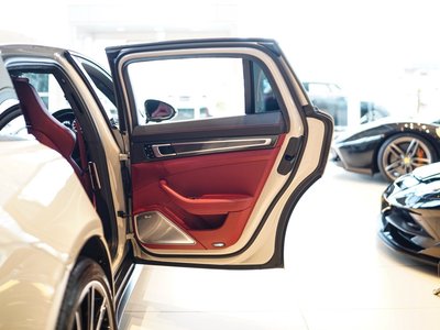 صورة مصغرة 50 لـ 2018 Porsche PANAMERA