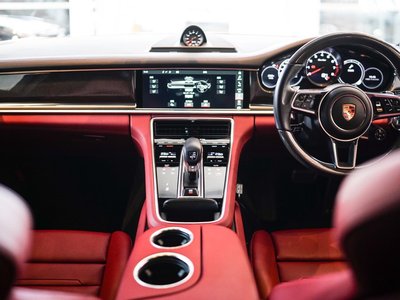 صورة مصغرة 22 لـ 2018 Porsche PANAMERA