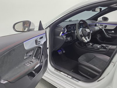 MERCEDES-BENZ CLA - 10