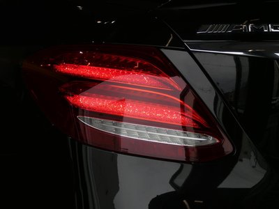 MERCEDES-BENZ E-CLASS - 4