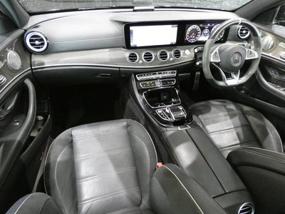 MERCEDES-BENZ E-CLASS - 8